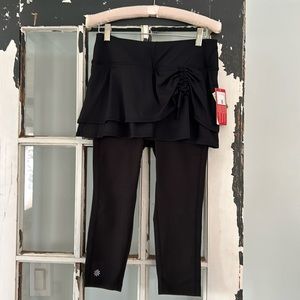 Athleta cuteness capri leggings with attached skirt